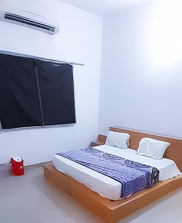 Roomshala 110 Hotel Mulaqaat - Shiv Nadar University Dadri Kültér fotó