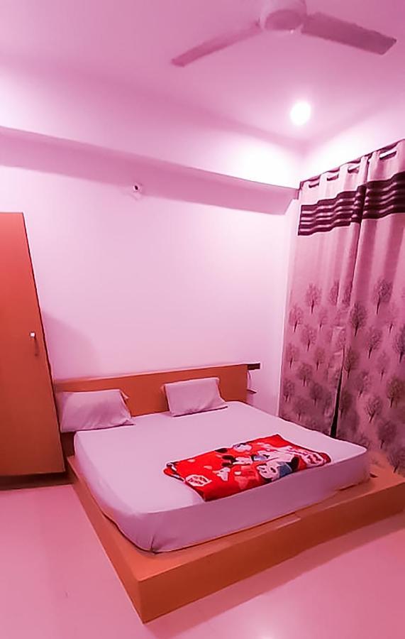 Roomshala 110 Hotel Mulaqaat - Shiv Nadar University Dadri Kültér fotó